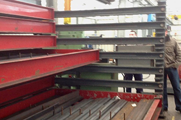 Steel flat bar storage rack: motorised