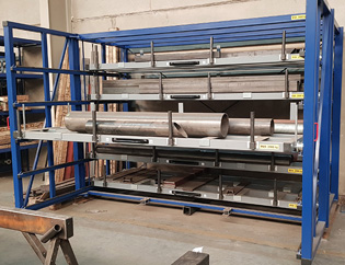 Horizontal storage rack